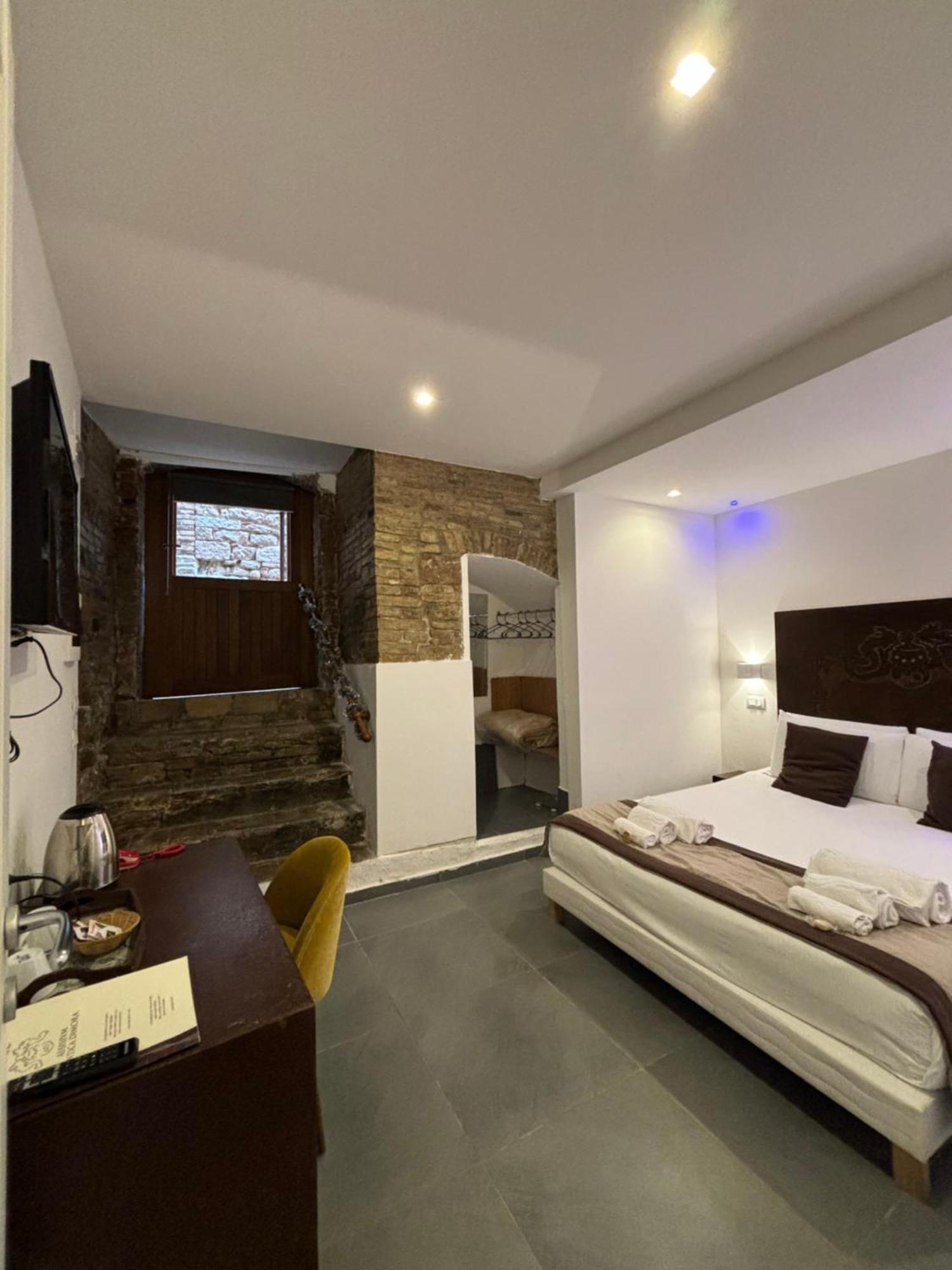 Hotel Assisivm Antica Dimora Ad Exterior photo